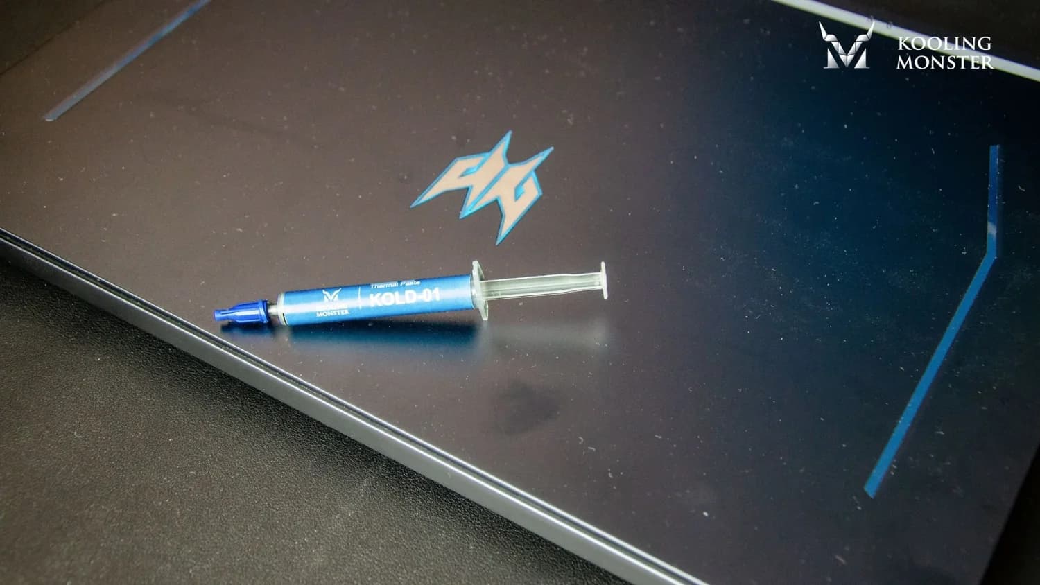 Acer PREDATOR HELIOS 300 クリーニングとサーマルペースト交換